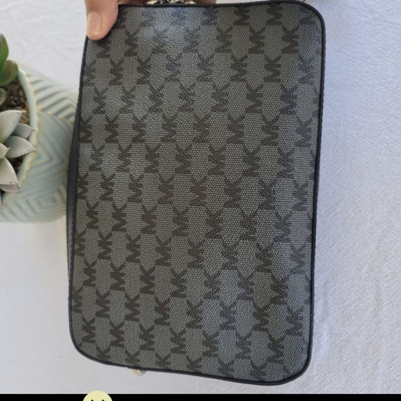 Michael Kors crossbody bag - Picture 4 of 12